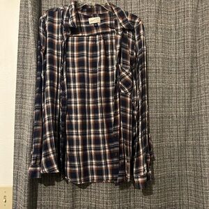 Universal Thread button up shirt